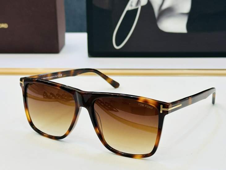 Picture of Tom Ford Sunglasses _SKUfw76017556fw